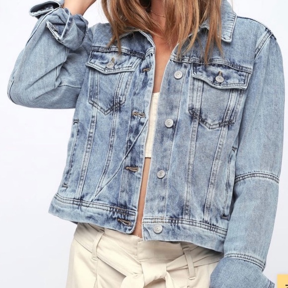 ❤️ Free People “Rumors” Denim Jacket in Vintage Light Wash NWT - Picture 2 of 10
